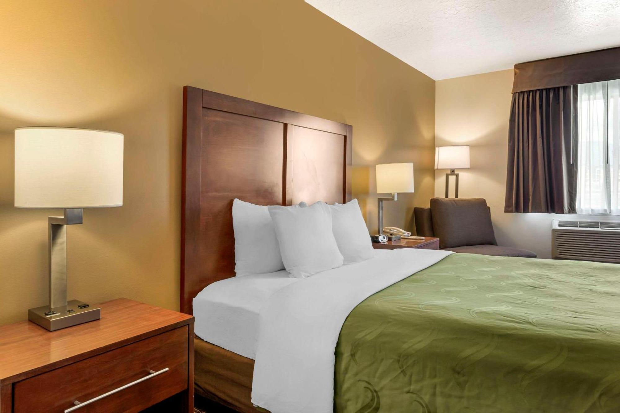 Quality Inn Logan Near University Exteriér fotografie